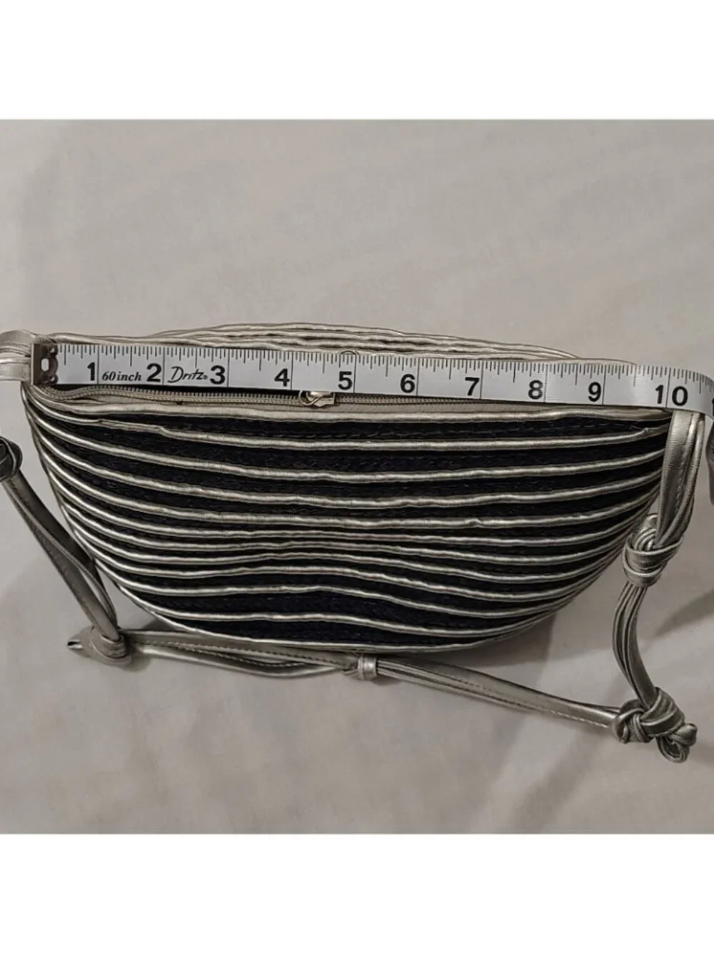 Worthington Straw Woven Shoulder Bag Purse Handbag Blue Silver Stripe Lined - Picture 8 of 16